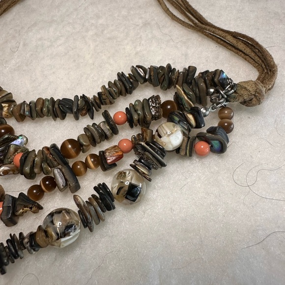 Boho Mineral Shell Tiered Necklace - Picture 4 of 8